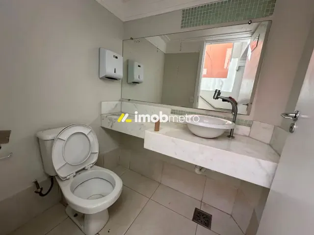 Prédio com 584m², para alugar, no bairro Jardim Chapadão em Campinas