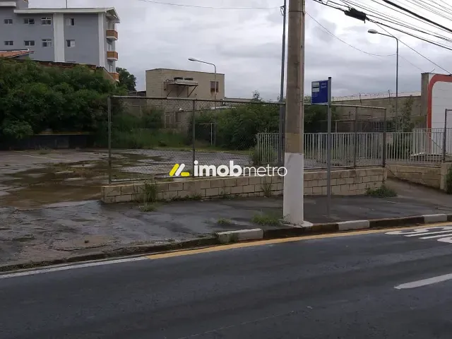 Prédio com 2000m², para alugar, no bairro Jardim Conceição em Campinas