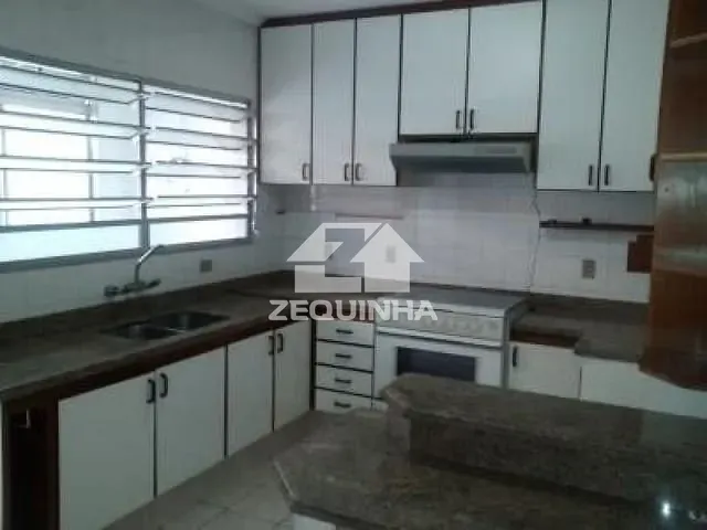 Prédio com 360m² 11 quartos e 10 banheiros, à venda, no bairro Vila Campesina em Osasco