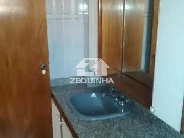 Prédio com 360m² 11 quartos e 10 banheiros, à venda, no bairro Vila Campesina em Osasco