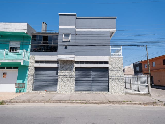 Prédio para alugar, no bairro Fragata em Pelotas