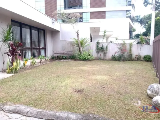 Prédio com 665m² 4 quartos e 4 banheiros, à venda, no bairro Ahú em Curitiba