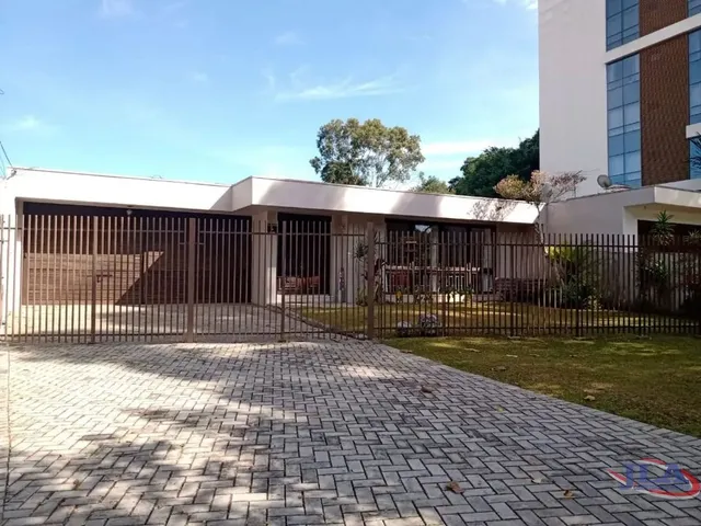 Prédio com 665m² 4 quartos e 4 banheiros, à venda, no bairro Ahú em Curitiba