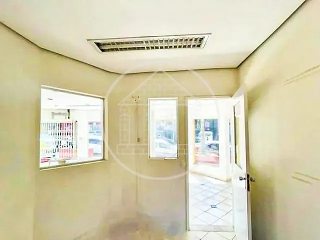 Prédio com 894m², para alugar, no bairro Vila Sofia em São Paulo