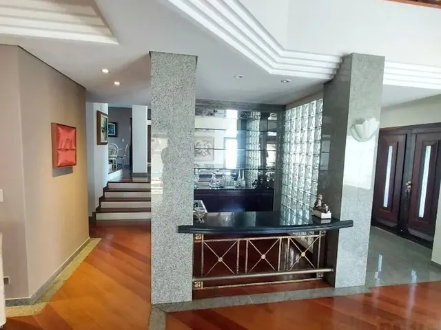 Prédio com 470m² 1 quarto e 5 banheiros, para alugar, no bairro Ahú em Curitiba
