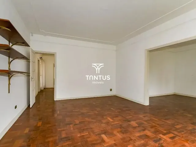 Prédio com 322m² 3 quartos e 3 banheiros, para alugar, no bairro Ahú em Curitiba