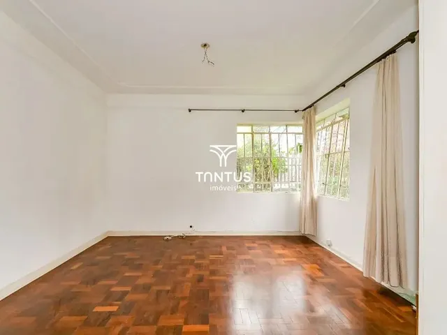 Prédio com 322m² 3 quartos e 3 banheiros, para alugar, no bairro Ahú em Curitiba