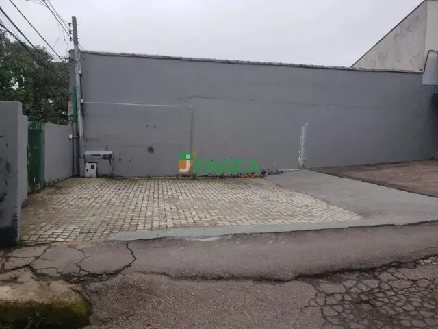 Prédio 2 quartos e 1 banheiro, para alugar, no bairro Jardim das Américas em Curitiba