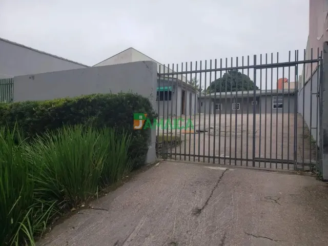 Prédio 2 quartos e 1 banheiro, para alugar, no bairro Jardim das Américas em Curitiba