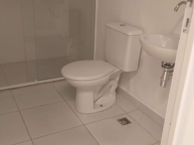 Prédio com 400m², para alugar, no bairro Penha de França em São Paulo