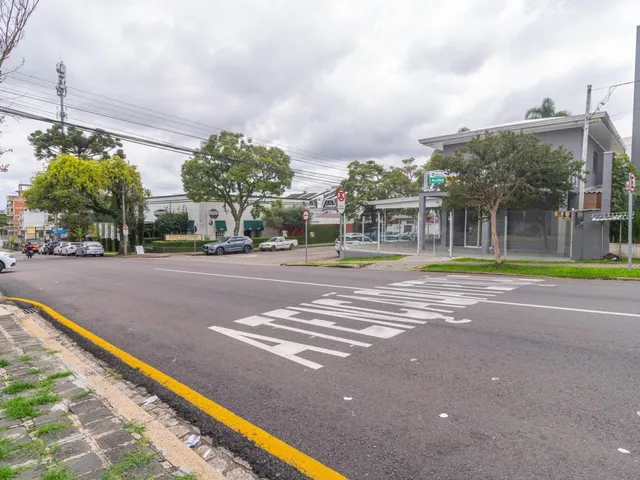 Prédio para alugar, no bairro Alto da Glória em Curitiba