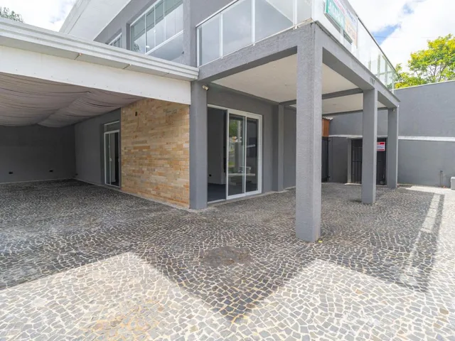 Prédio para alugar, no bairro Alto da Glória em Curitiba