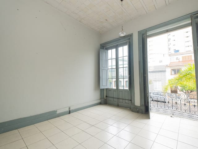 Prédio com 579m², à venda, no bairro Centro em Pelotas