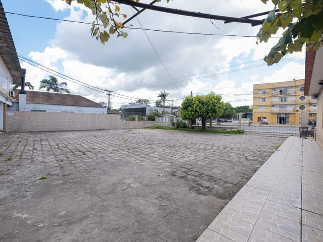 Prédio com 7200m², à venda, no bairro Três Vendas em Pelotas