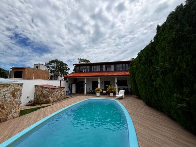 Prédio com 405m², à venda, no bairro São João do Rio Vermelho em Florianópolis