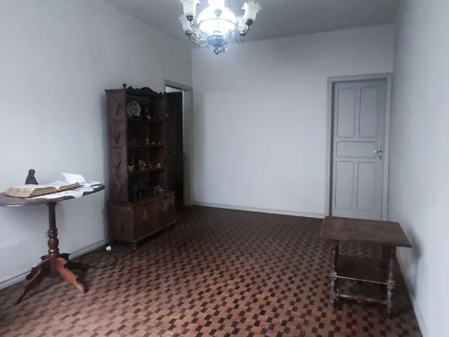 Prédio com 560m² 6 quartos e 4 banheiros, à venda, no bairro Alto da Rua XV em Curitiba