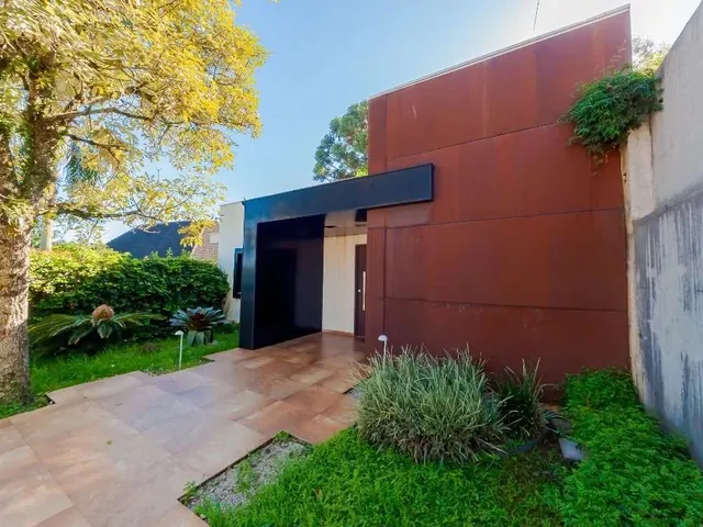 Prédio com 717m², para alugar, no bairro Vista Alegre em Curitiba