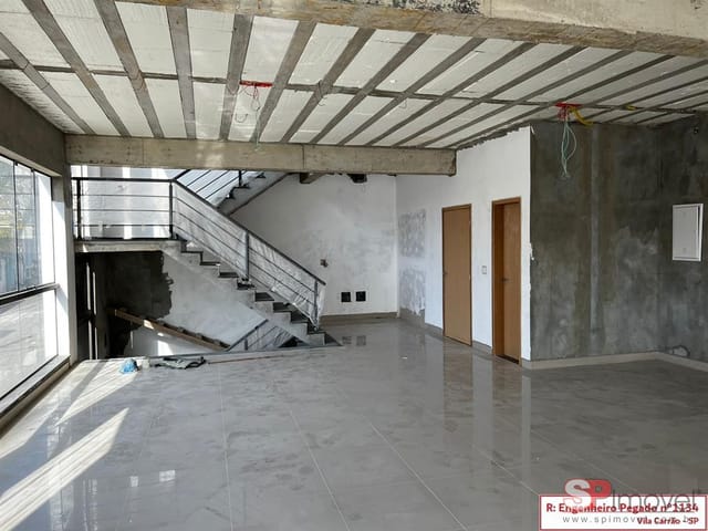 Prédio com 600m², para alugar, no bairro Vila Carrão em São Paulo