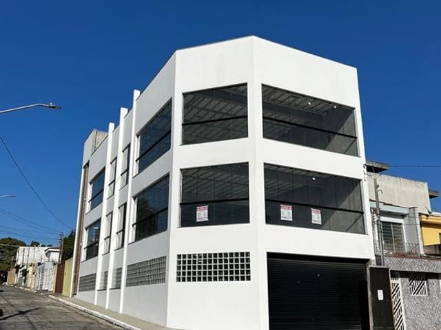 Prédio com 600m², para alugar, no bairro Vila Carrão em São Paulo