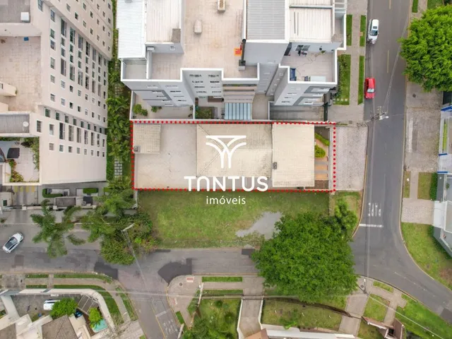 Prédio com 400m², à venda, no bairro Cristo Rei em Curitiba
