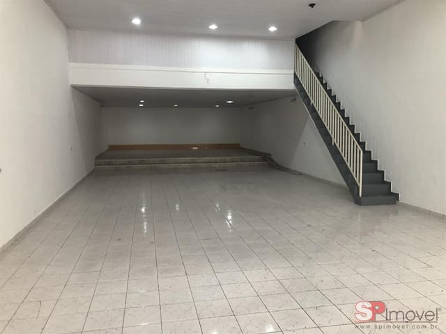 Prédio com 310m², para alugar, no bairro Santana em São Paulo