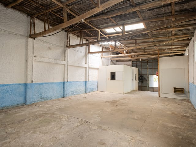 Prédio para alugar, no bairro Três Vendas em Pelotas