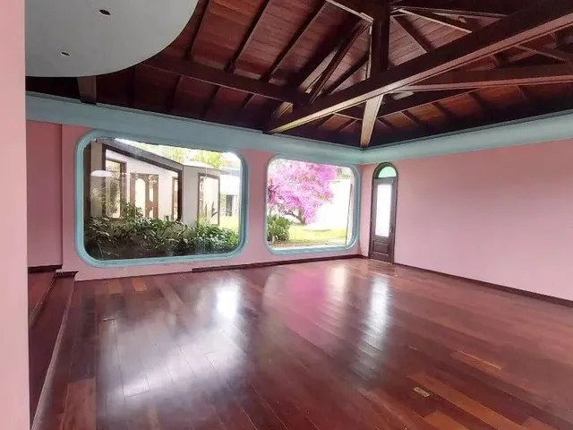 Prédio com 1200m² 1 quarto e 7 banheiros, à venda, no bairro São Lourenço em Curitiba