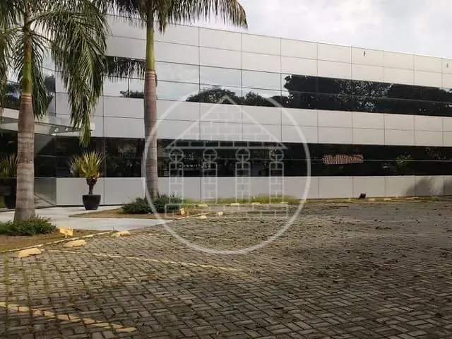 Prédio com 2170m², à venda, no bairro Interlagos em São Paulo