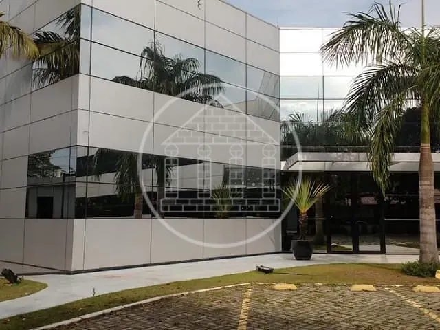 Prédio com 2170m², à venda, no bairro Interlagos em São Paulo