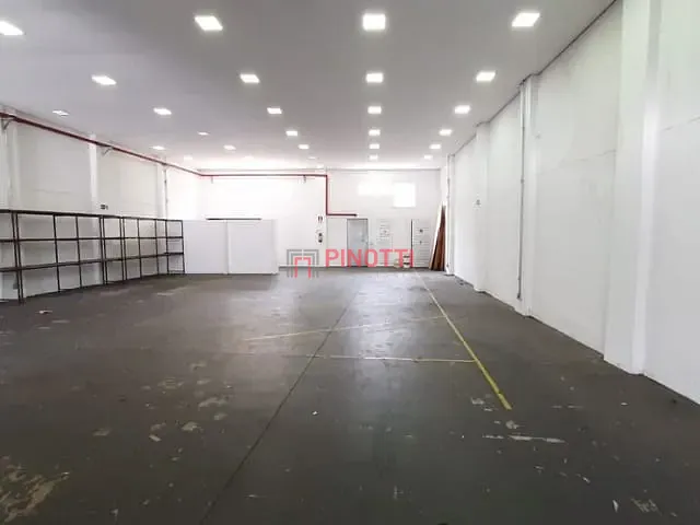 Prédio à venda ou para alugar, no bairro Planalto em São Bernardo do Campo