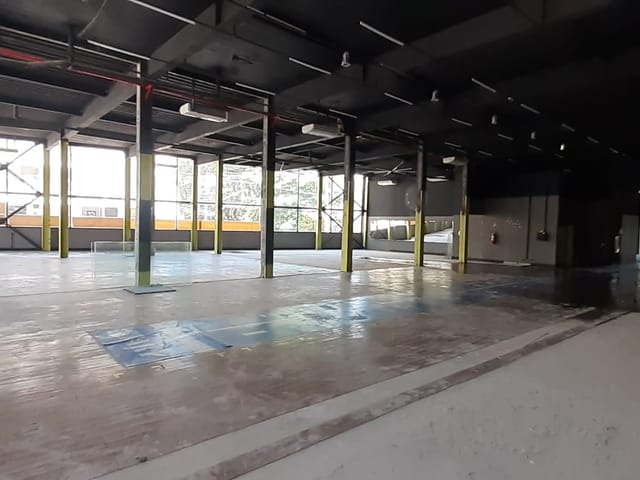 Prédio com 2670m², para alugar, no bairro Liberdade em São Paulo