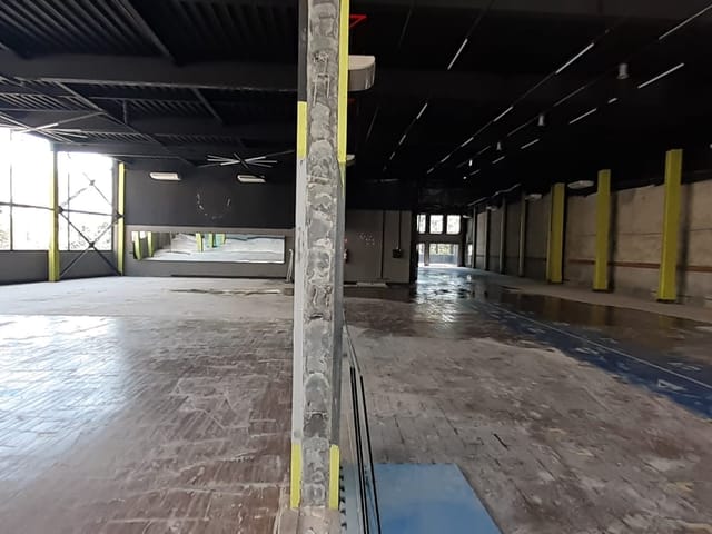 Prédio com 2670m², para alugar, no bairro Liberdade em São Paulo