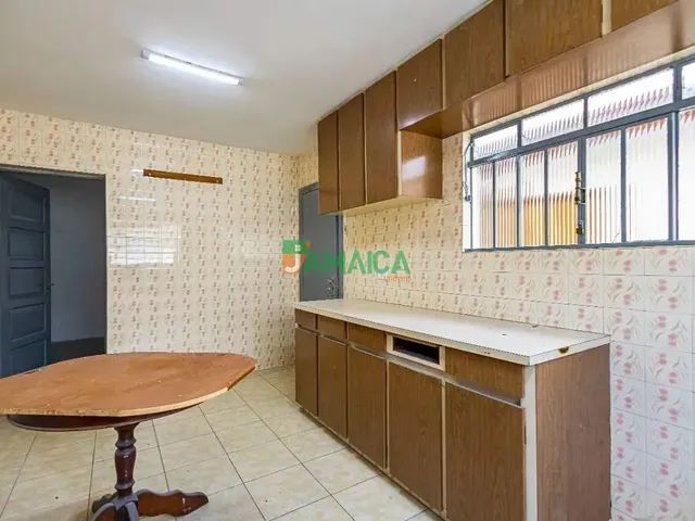 Prédio com 140m² 3 quartos e 2 banheiros, para alugar, no bairro Água Verde em Curitiba