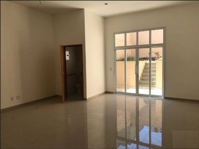 Prédio com 450m², à venda ou para alugar, no bairro Parque Santos Dumont em Taboão da Serra