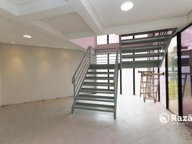 Prédio para alugar, no bairro Rebouças em Curitiba