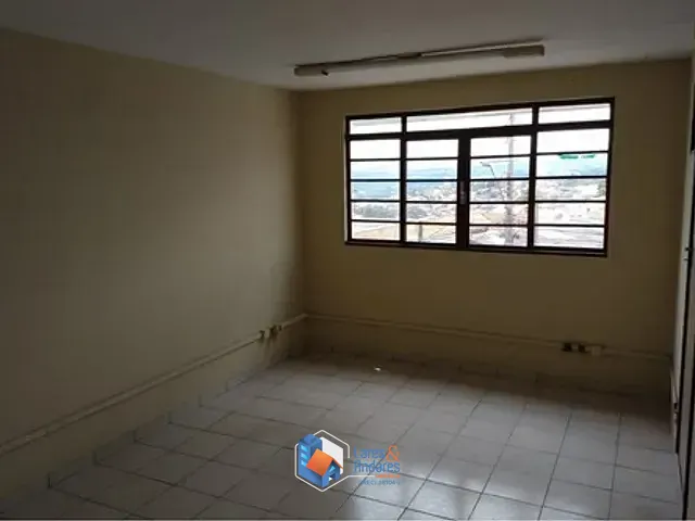 Prédio com 300m², à venda, no bairro Jardim Galetto em Itatiba
