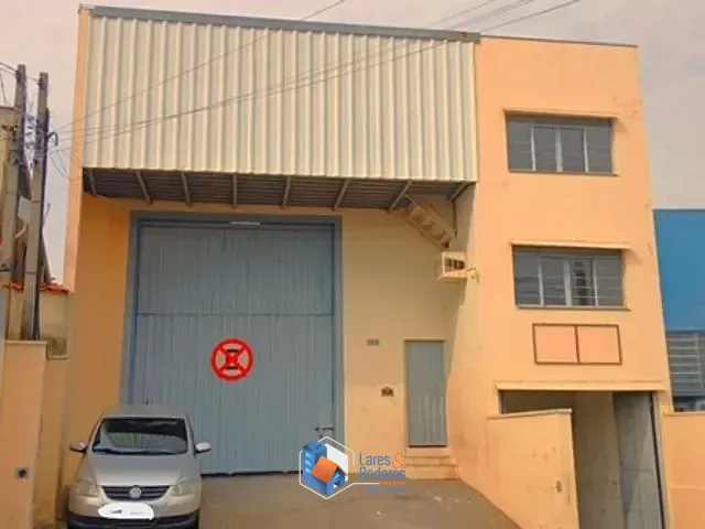 Prédio com 300m², à venda, no bairro Jardim Galetto em Itatiba