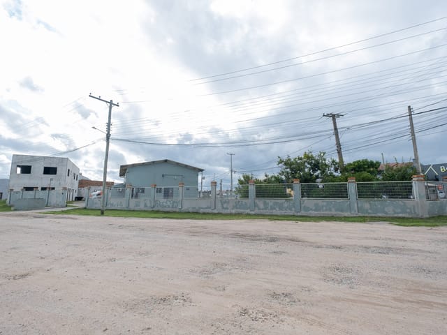 Prédio com 1382m², à venda, no bairro Três Vendas em Pelotas