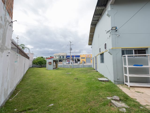 Prédio com 1382m², à venda, no bairro Três Vendas em Pelotas