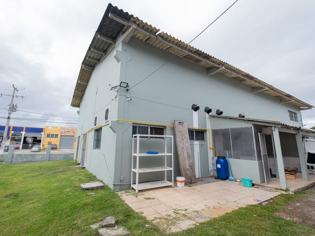 Prédio com 1382m², à venda, no bairro Três Vendas em Pelotas