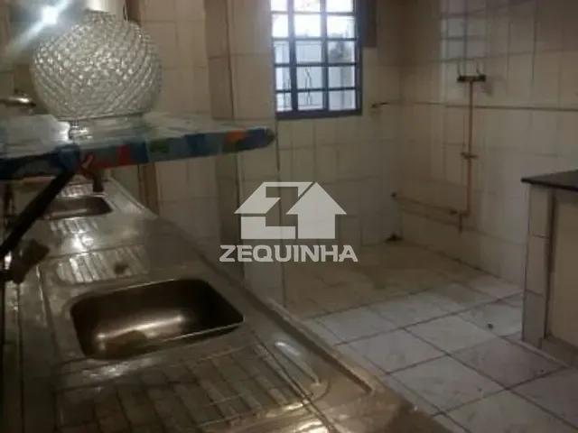 Prédio com 270m², à venda, no bairro Vila Campesina em Osasco