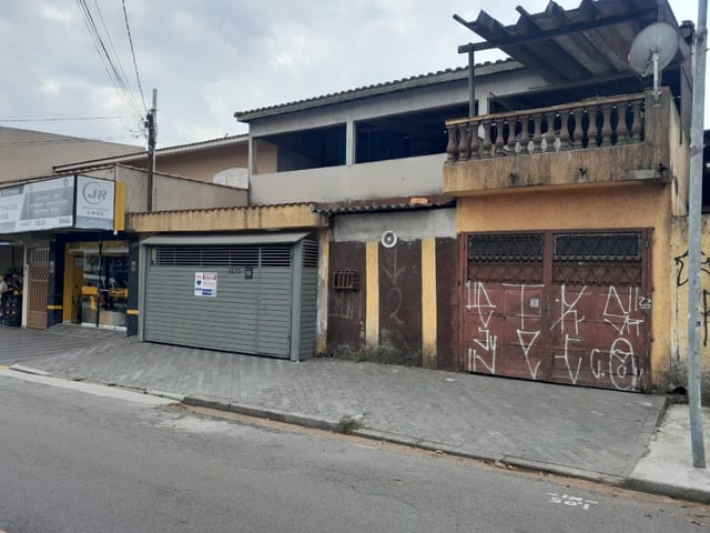 Prédio com 126m², à venda, no bairro Parque Capuava em Santo André