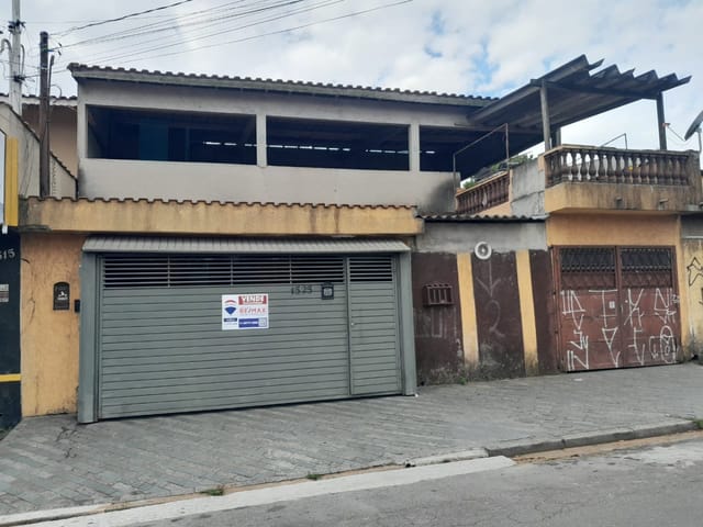 Prédio com 126m², à venda, no bairro Parque Capuava em Santo André