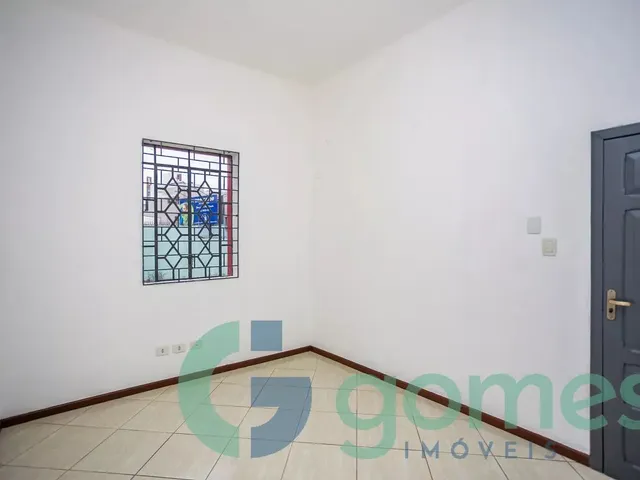 Prédio com 90m² 1 quarto e 1 banheiro, para alugar, no bairro Água Verde em Curitiba