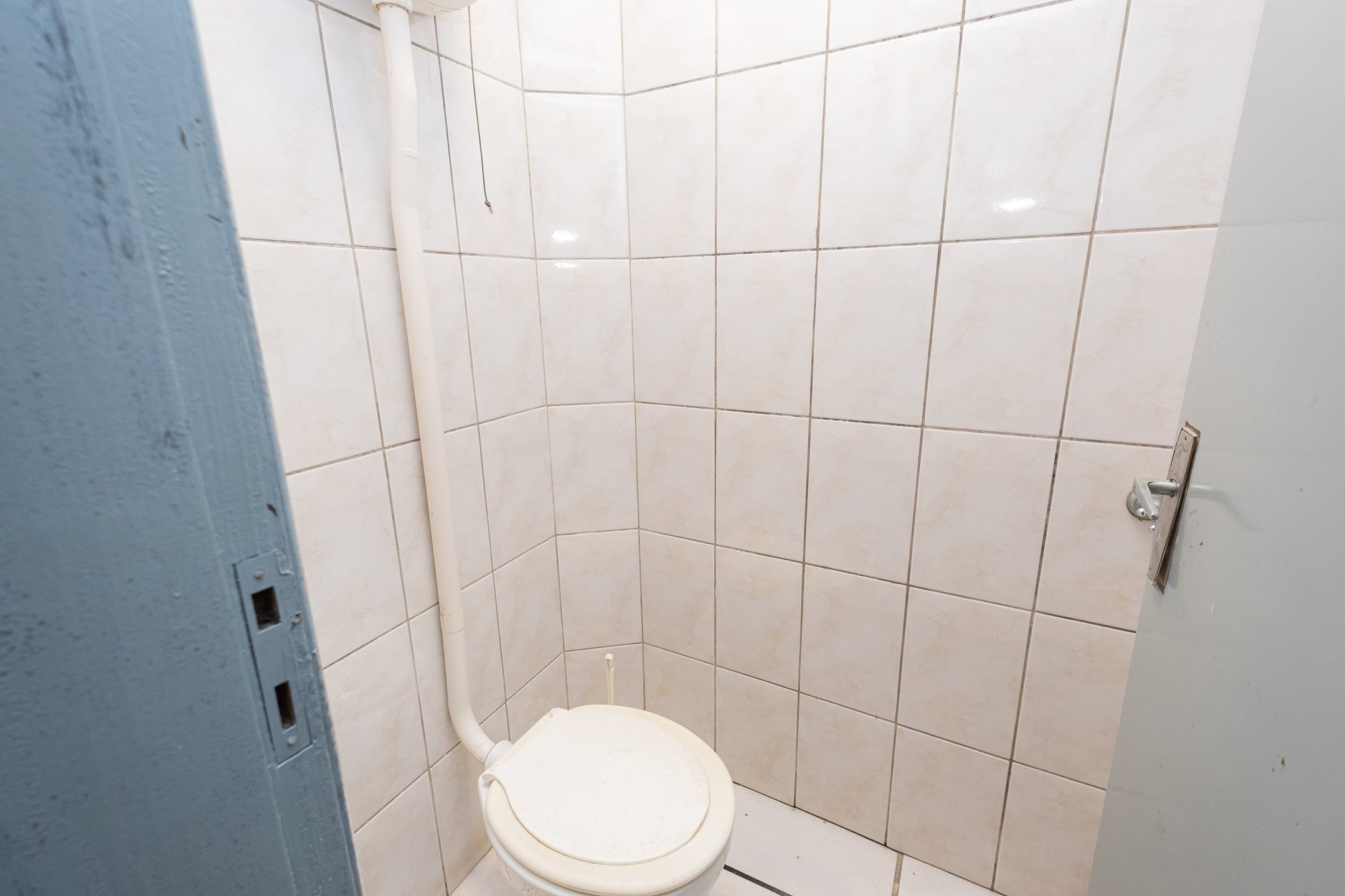 Prédio à venda no centro de Pelotas - 98 m², 2 banheiros, churrasqueira, mezanino e com alta visibilidade. - 14