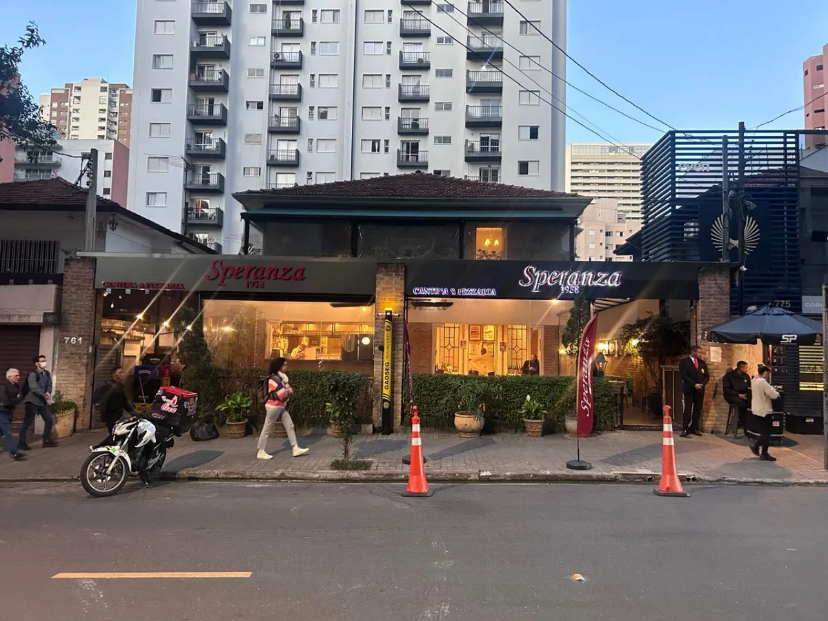 Casa comercial para venda em Indianópolis, 175m²