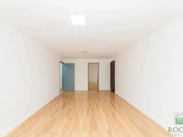 Prédio para alugar, no bairro Bacacheri em Curitiba