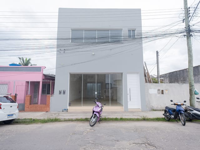 Foto do Prédio - Parte inferior de prédio comercial para aluguel no bairro Fragata em Pelotas RS com excelente localização ideal para empresas e comércio | UP Imóveis