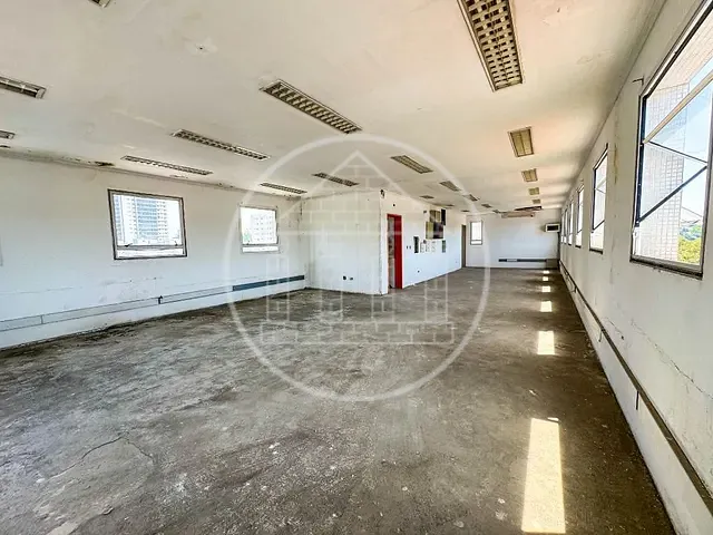 Prédio com 250m², à venda ou para alugar, no bairro Butantã em São Paulo