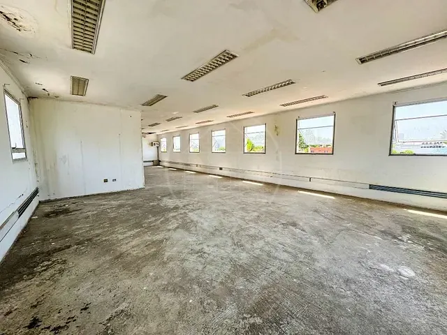 Prédio com 250m², à venda ou para alugar, no bairro Butantã em São Paulo